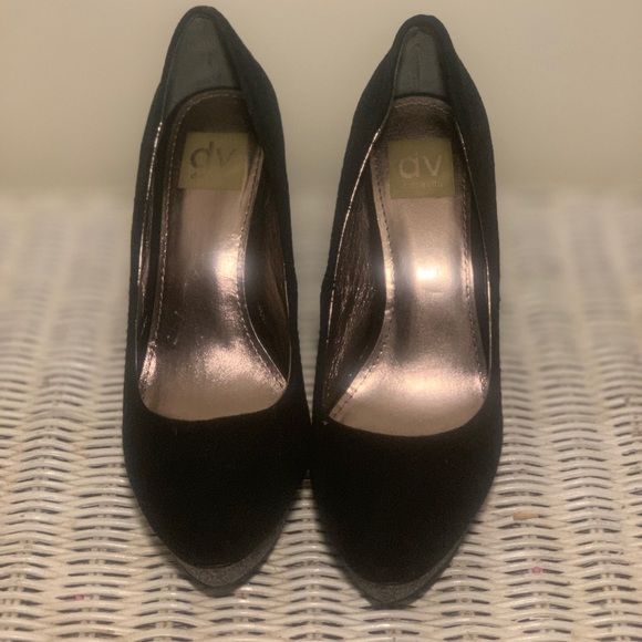 Pumps - Picture 4 of 5